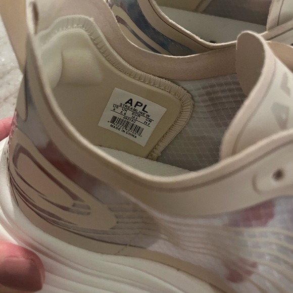 APL Streamline Running Shoes - Picture 2 of 6